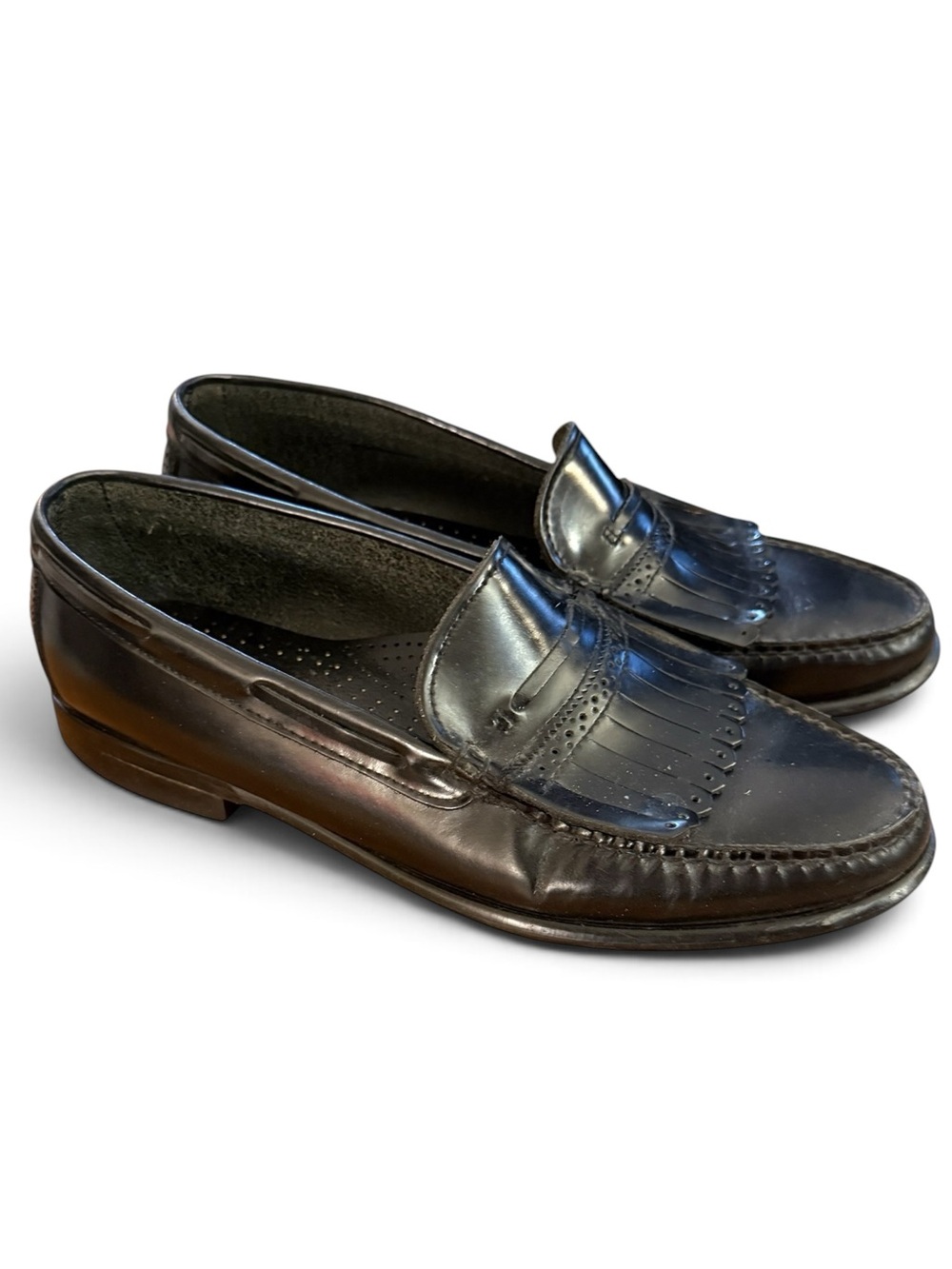 Vintage G.H. Bass Weejuns Men’s 10D Black Leather Kiltie Penny Loafers USA